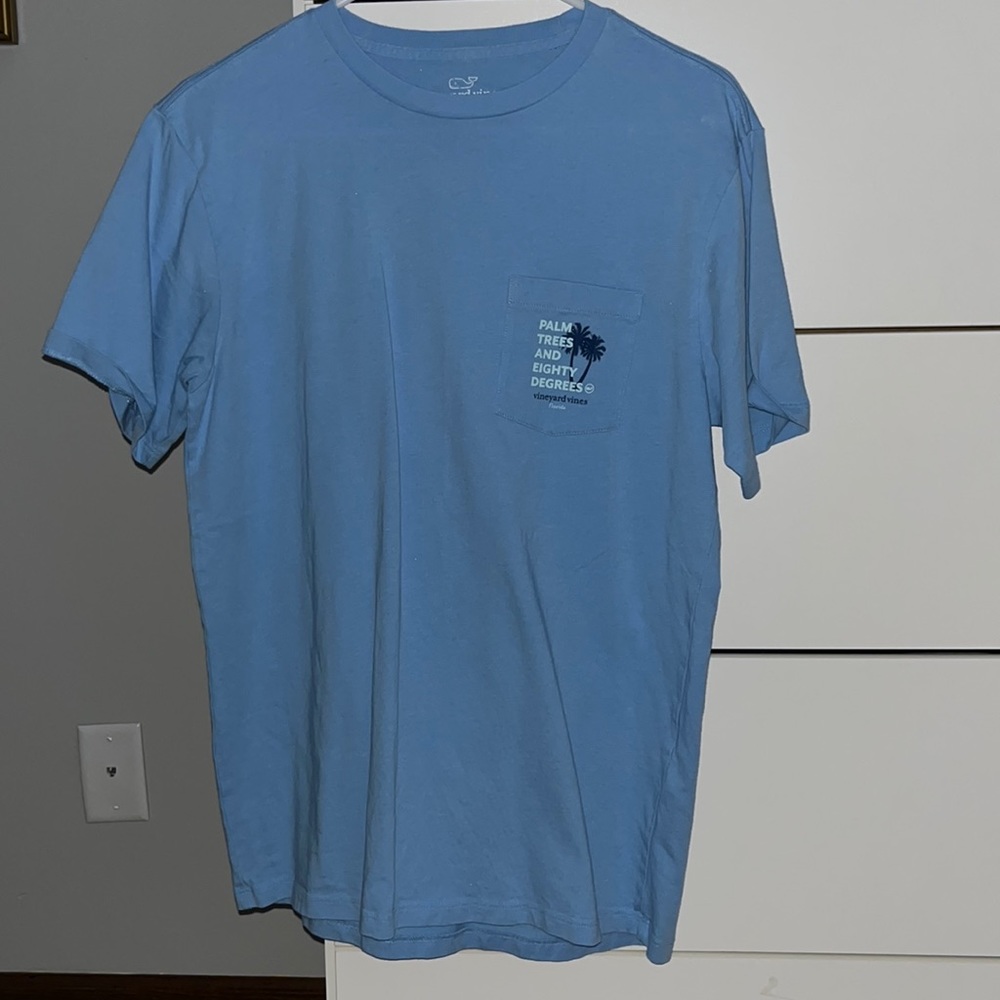 vineyard vines shirt.